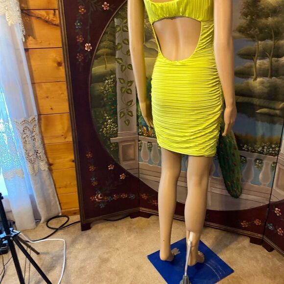 Arden B Fitted Bodycon Mini dress Lime Green Size Small - Picture 8 of 10